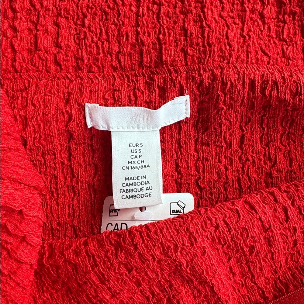 H&M Red Off-Shoulder Cropped Top - Picture 3 of 3